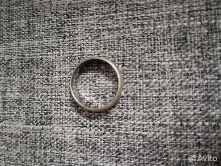 Серебряное кольцо