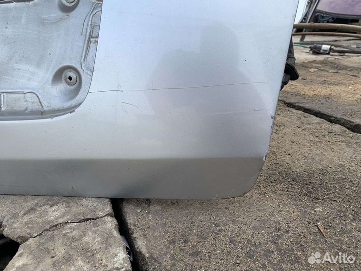 Крышка багажника Nissan Primera