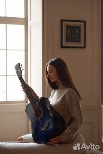 Акустическая гитара