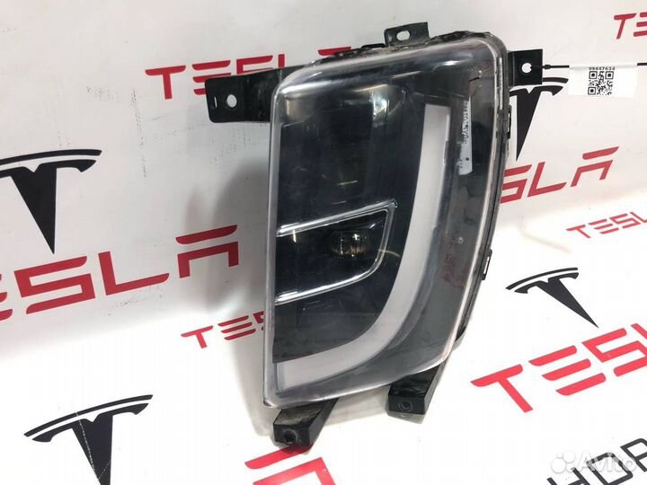 Фара противотуманная левая Tesla Model X 2019