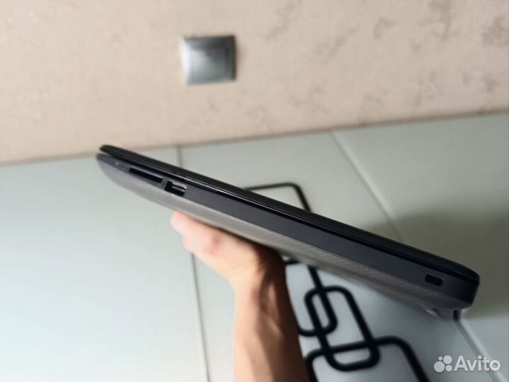 Мощный ноутбук hp i3 8gen 8gb SSD