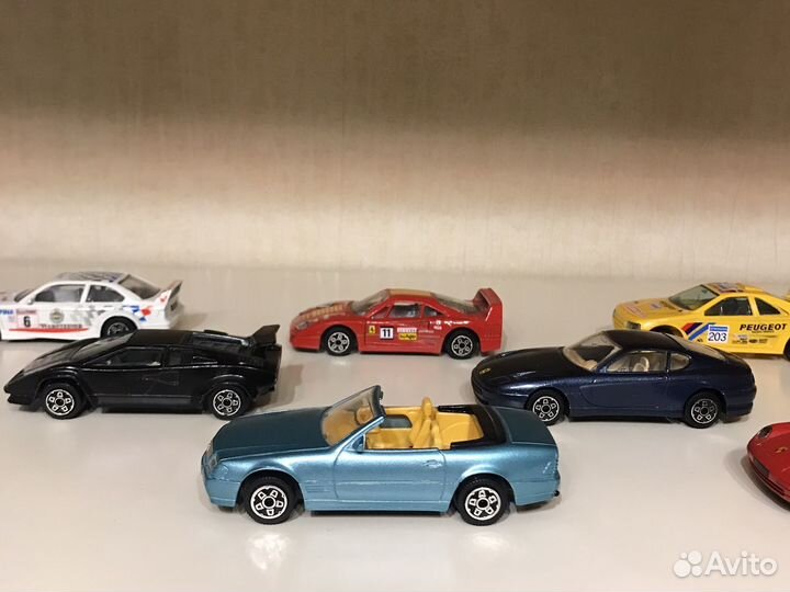 Модельки машин burago
