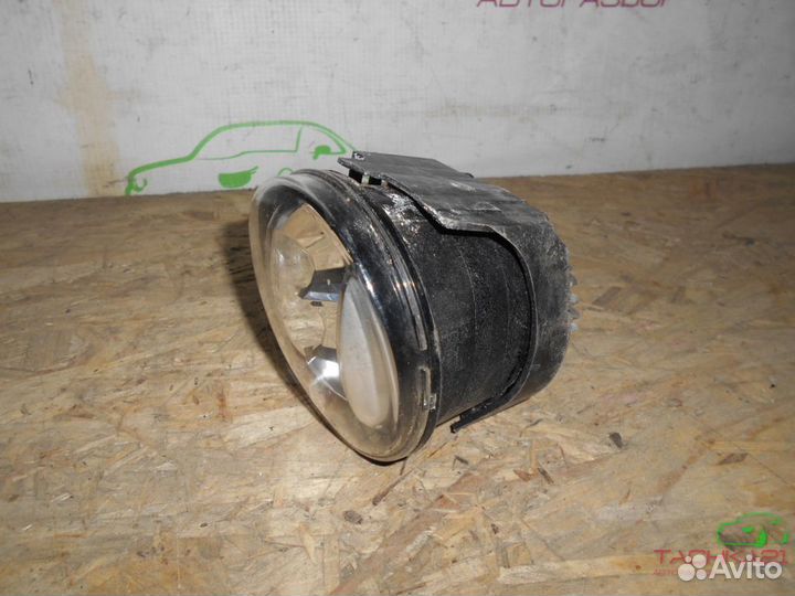 Фара противотуманная правая Toyota Lexus