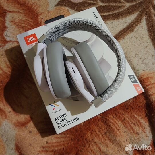Наушники jbl live 660nc