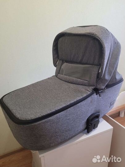 Коляска 2 в 1 adamex