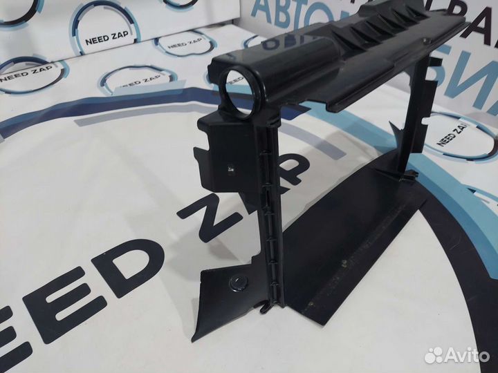 Дефлектор радиатора LADA Vesta