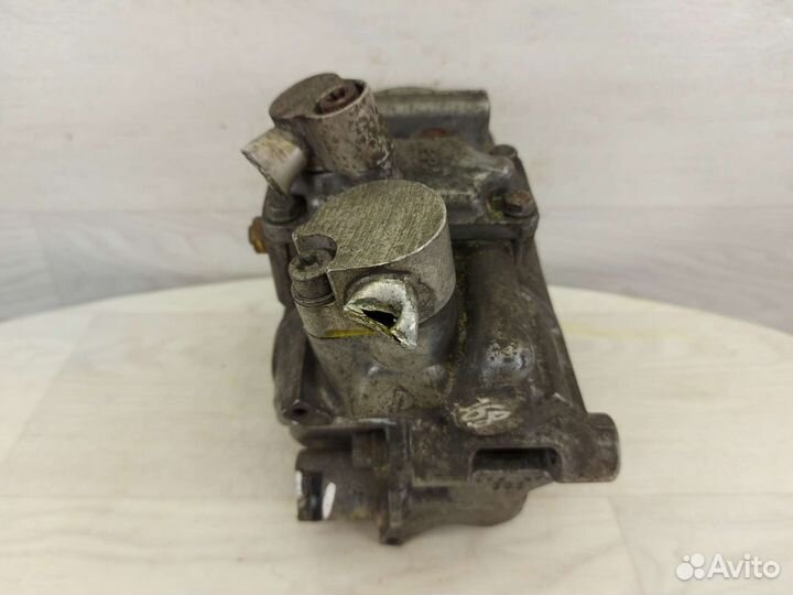 Компрессор кондиционера Volkswagen Golf 1K0820803G