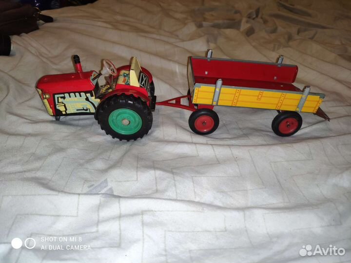 Трактор заводной жестяной Чехословакия