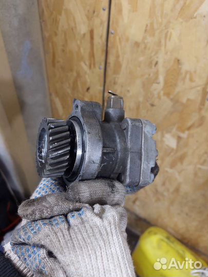 Насос гидроусилителя Mitsubishi Pajero IV