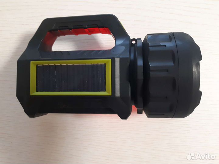Походный фонарик на солнечных аккумуляторах