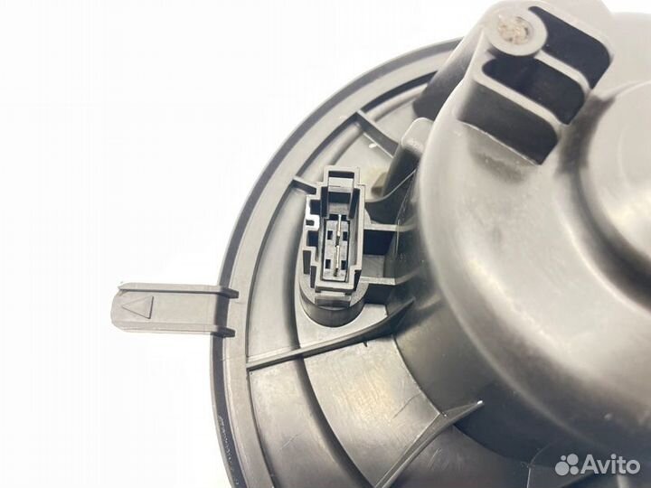 Мотор печки Volkswagen Passat B6 2013