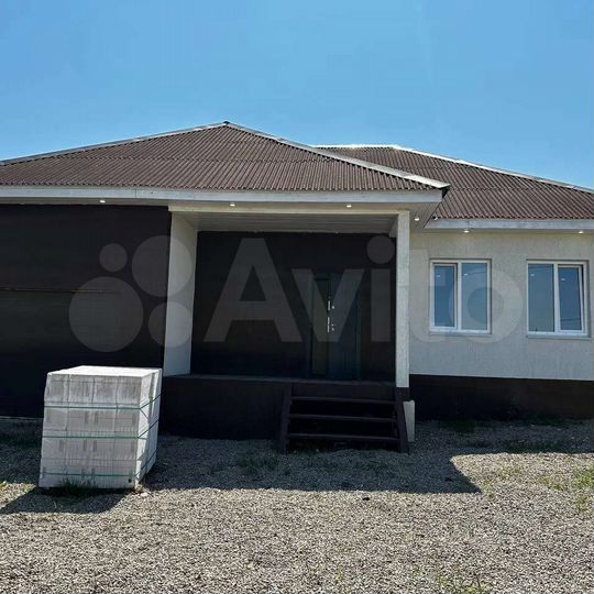 Дом 180 м² на участке 9 сот.