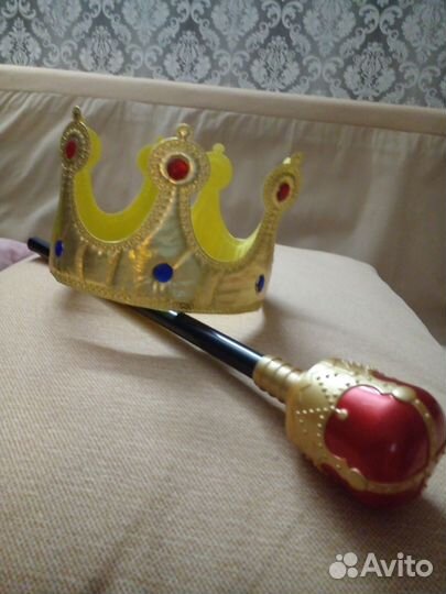 Корона и скипетр