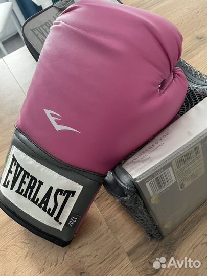 Боксерские перчатки 12 oz