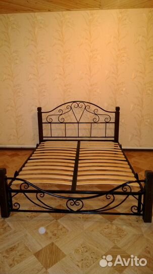 Кованая кровать