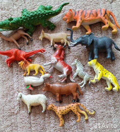 Игрушки из киндера, фигурки животных, мультяшки