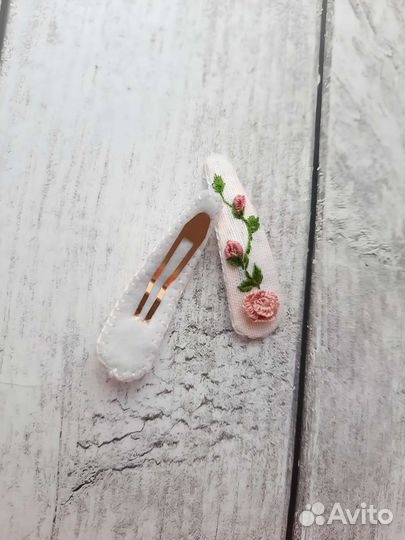 Заколки для волос с вышивкой ручная работа