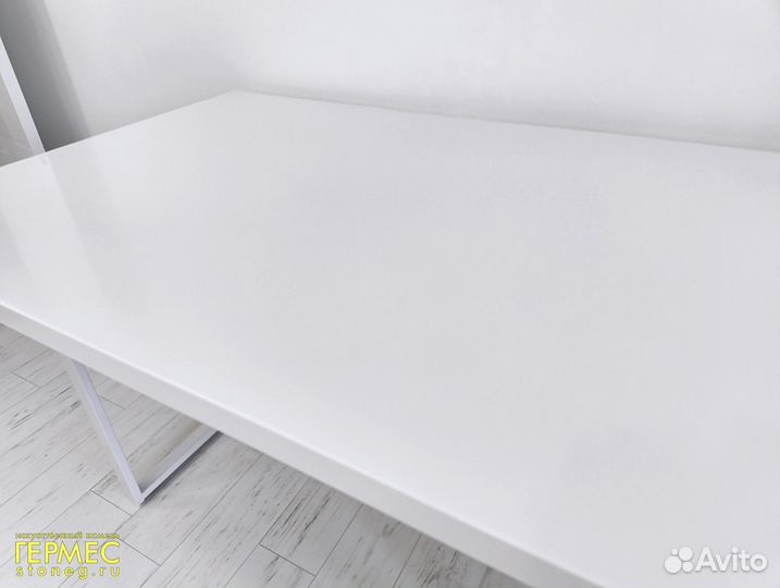 Стол обеденный Столешница из иск камня м2