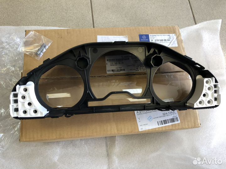 Корпус комбинации приборов мв A 210 540 00 24