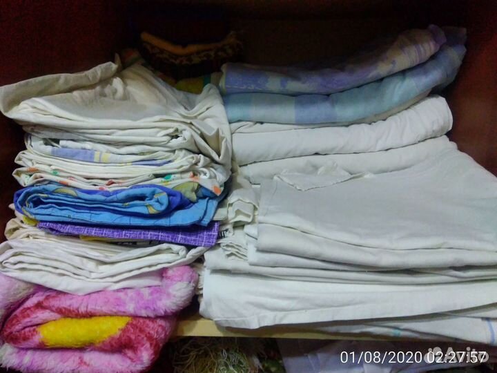 Подушки, одеяла, покрывала, занавески, белье