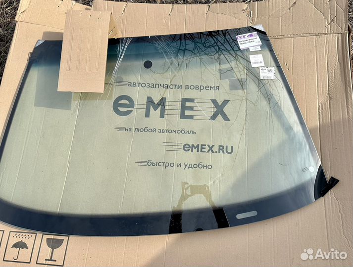 Лобовое стекло Skoda Octavia