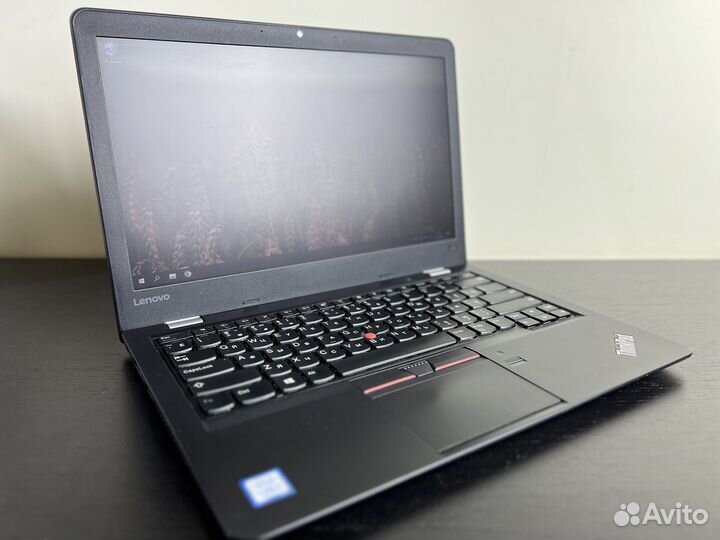 Новый ноутбук Lenovo: i3-7го/8Гб Озу/SSD