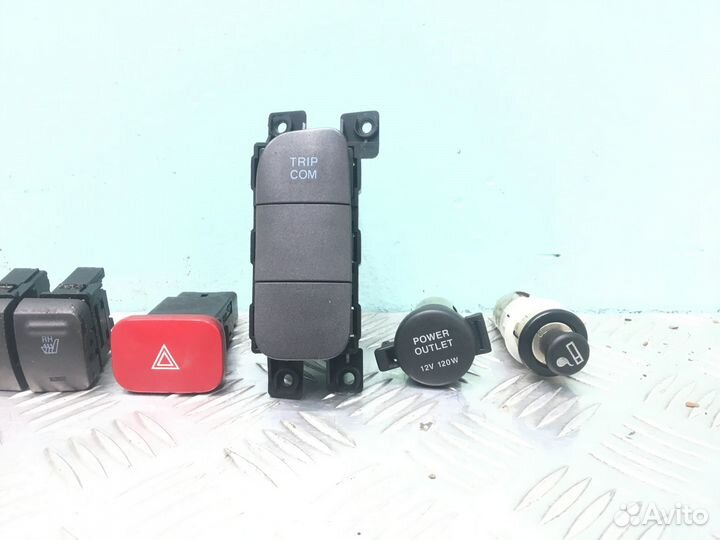 Кнопка торпедо Hyundai Elantra 3 XD