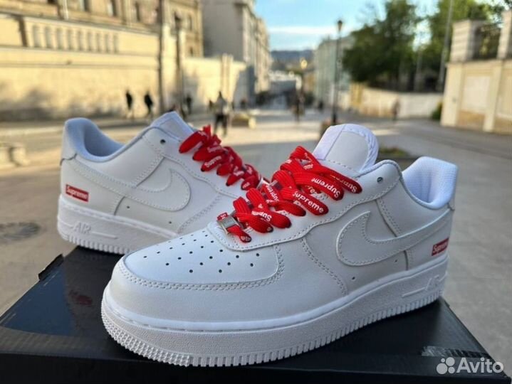 Кроссовки Nike Air Force 1 Low Supreme Белые