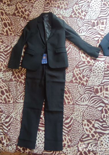 Костюм на мальчика 140