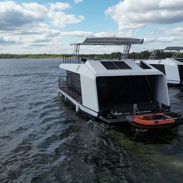 Хаусбот Cruise плавдом