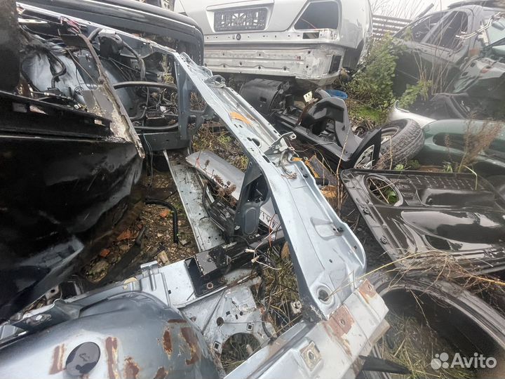 Телевизор BMW 7 E32 Отправка