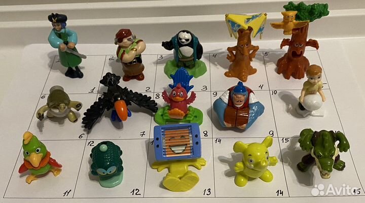 Игрушки из киндер сюрприза и чупа чупса