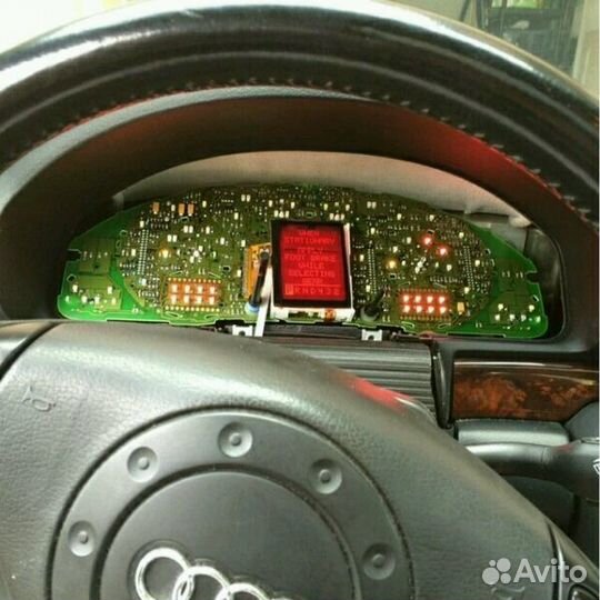 ЖК монитор Audi A3/TT/S3/A6/4B C5