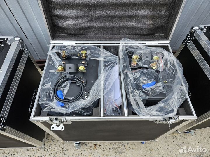 Вращающаяся световая голова Beam 17R 350W