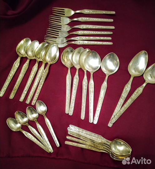 Мельхиоровые вилки, ложки, ножи