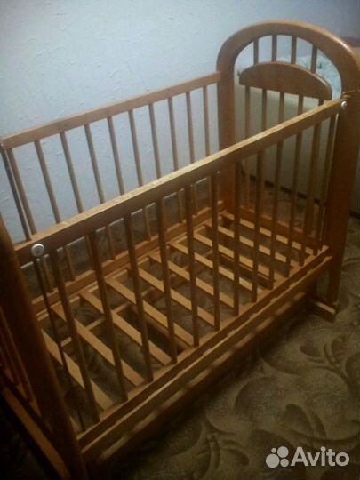 Детская кровать маятник