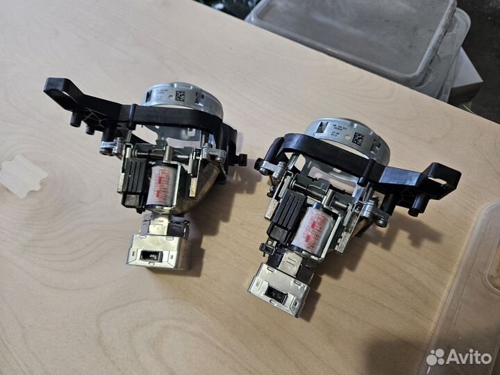 Линзы Bi-xenon Audi A5 с лампами