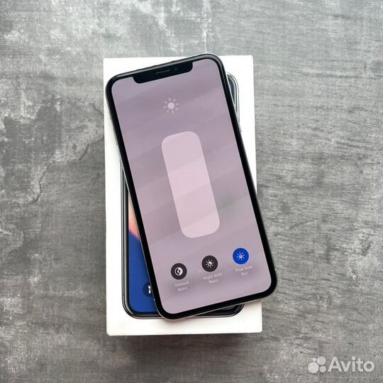 iPhone X, 64 ГБ
