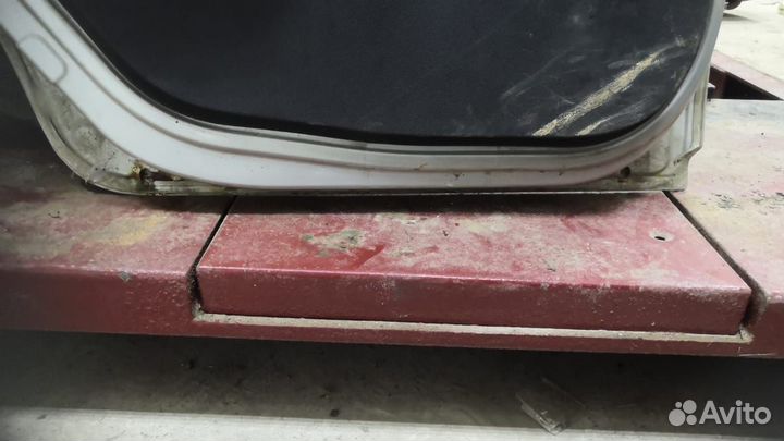 Дверь Рено Логан