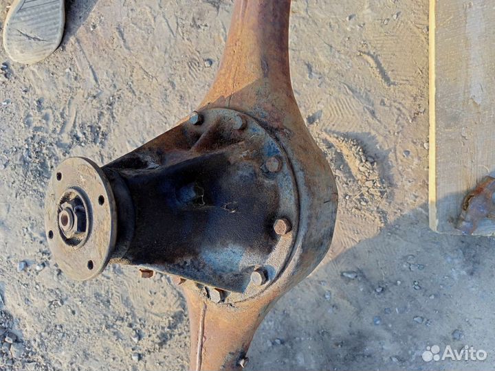 Задний мост на М 3