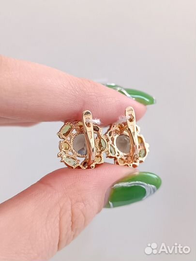 Золотые серьги