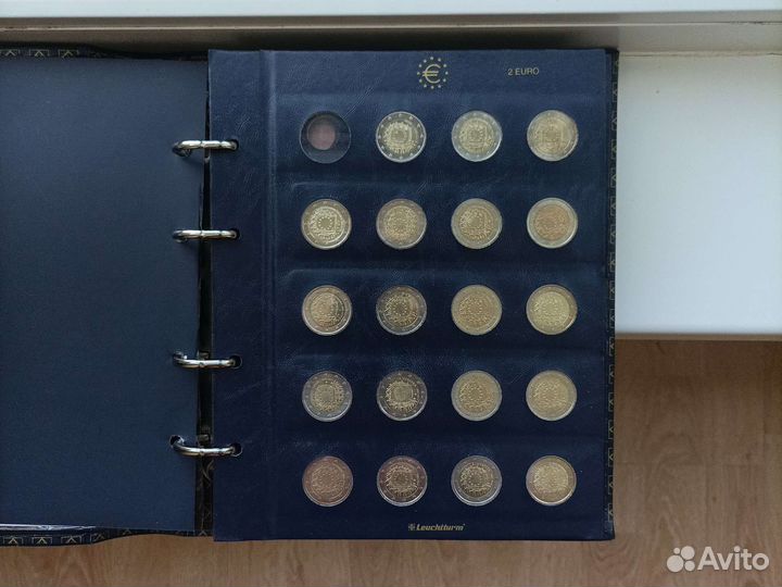 Альбом для юбилейных и регулярных монет евро