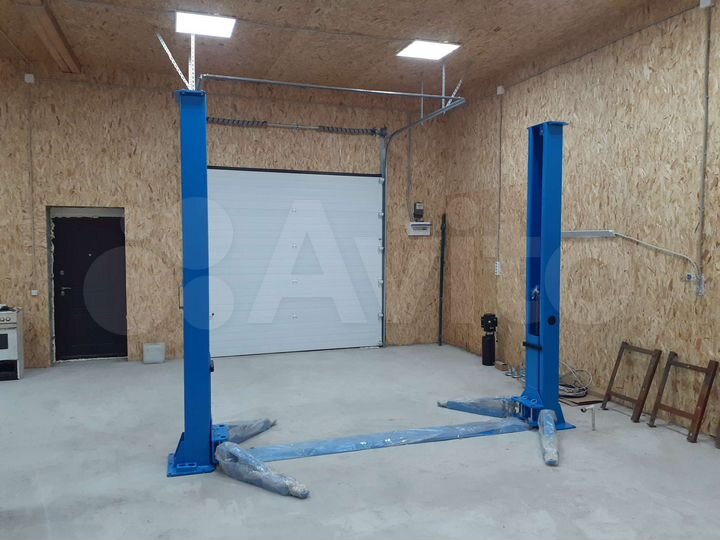 Гараж, > 30 м²