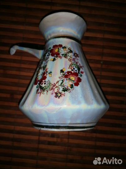 Молочник (сливочник) фарфоровой