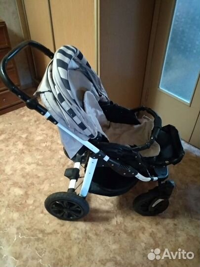Продам прогулочную коляску Lonex Sport