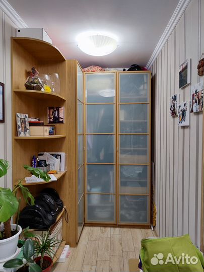 Угловой шкаф