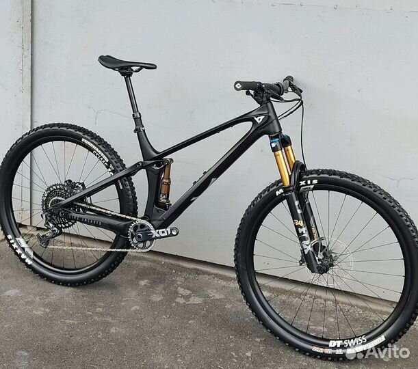 YT Izzo Core 4 29 2023 L