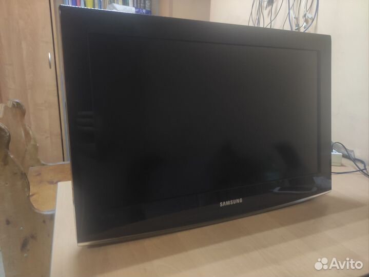 Телевизор Samsung 26 дюймов. Рабочий