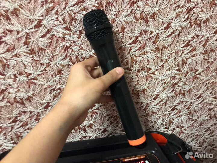 Блютуз колонка караоке с без проводным микрофоном