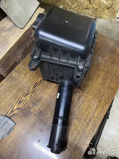 Продам корпус воздушного фильтра на chevrolet niva